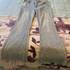 Classic Light Wash Women's Jeans